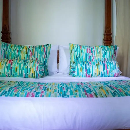 Aguamarina Boutique (adults Only)