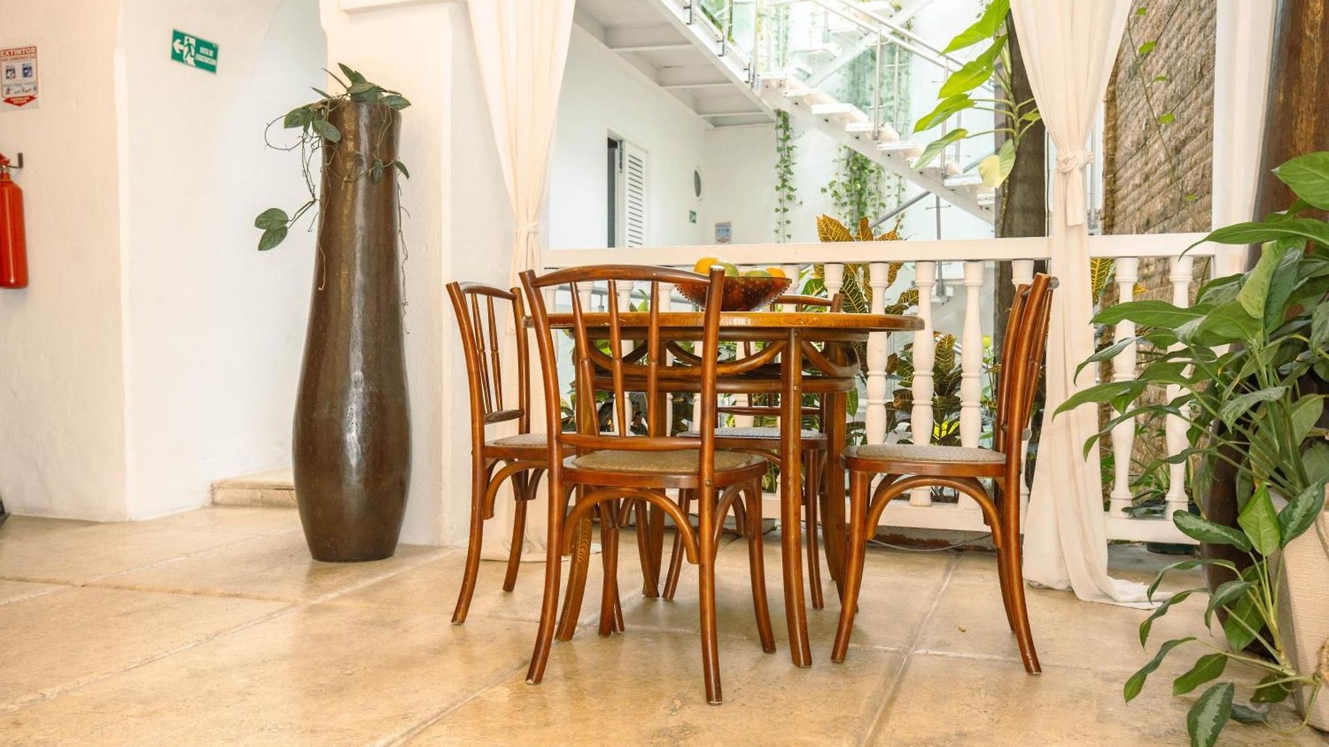 Aguamarina Boutique (adults Only)