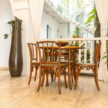Aguamarina Boutique (adults Only)