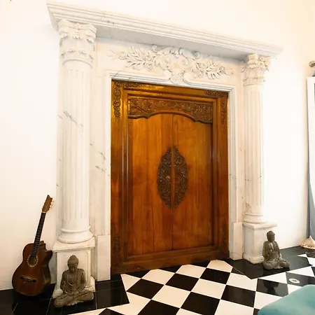 Aguamarina Boutique (adults Only)